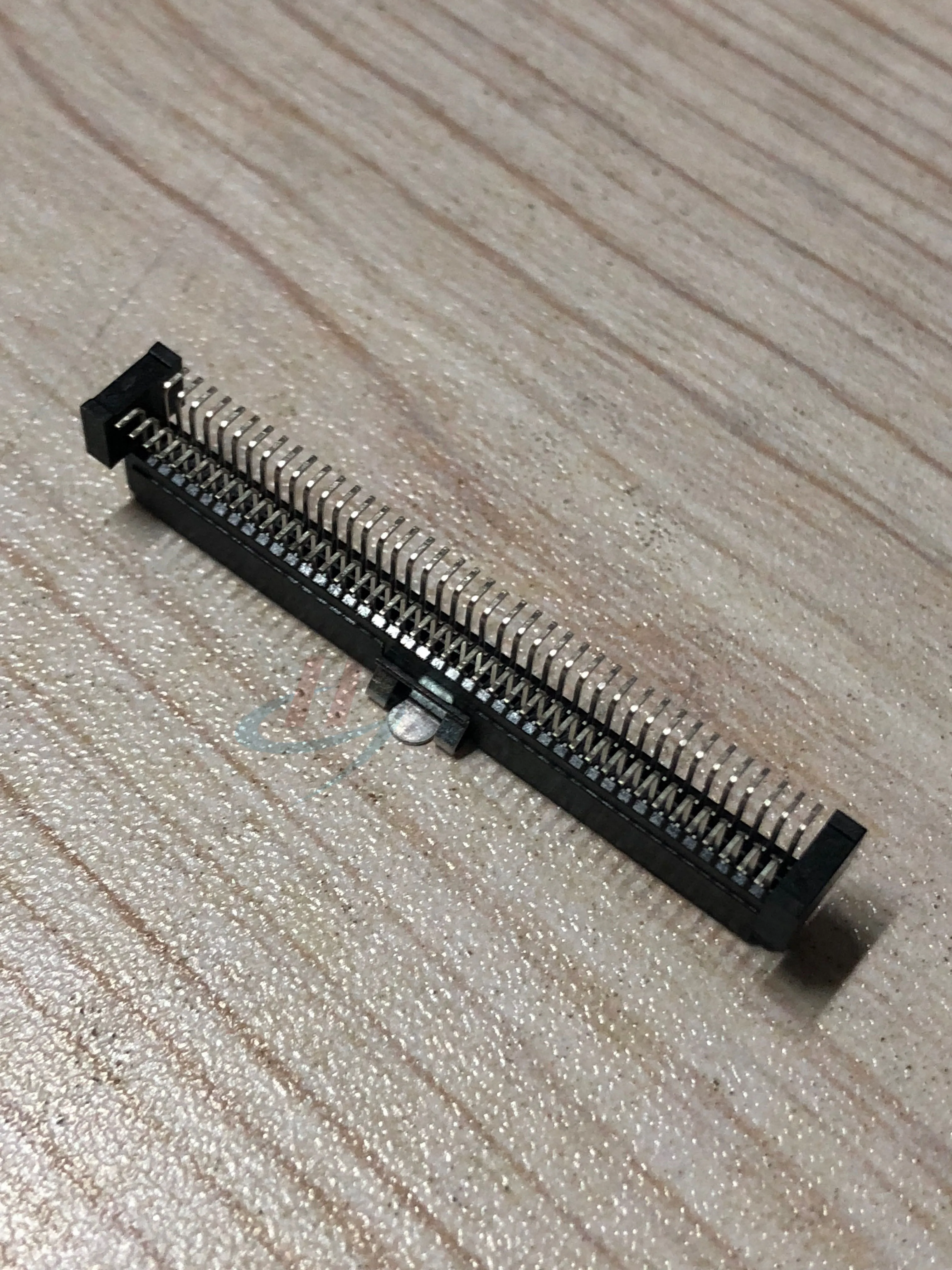 5-10 adet 120530-2 1205302 1.0mm 1mm pitch 84Pin 84p yüksek 8.2H dişi konnektör