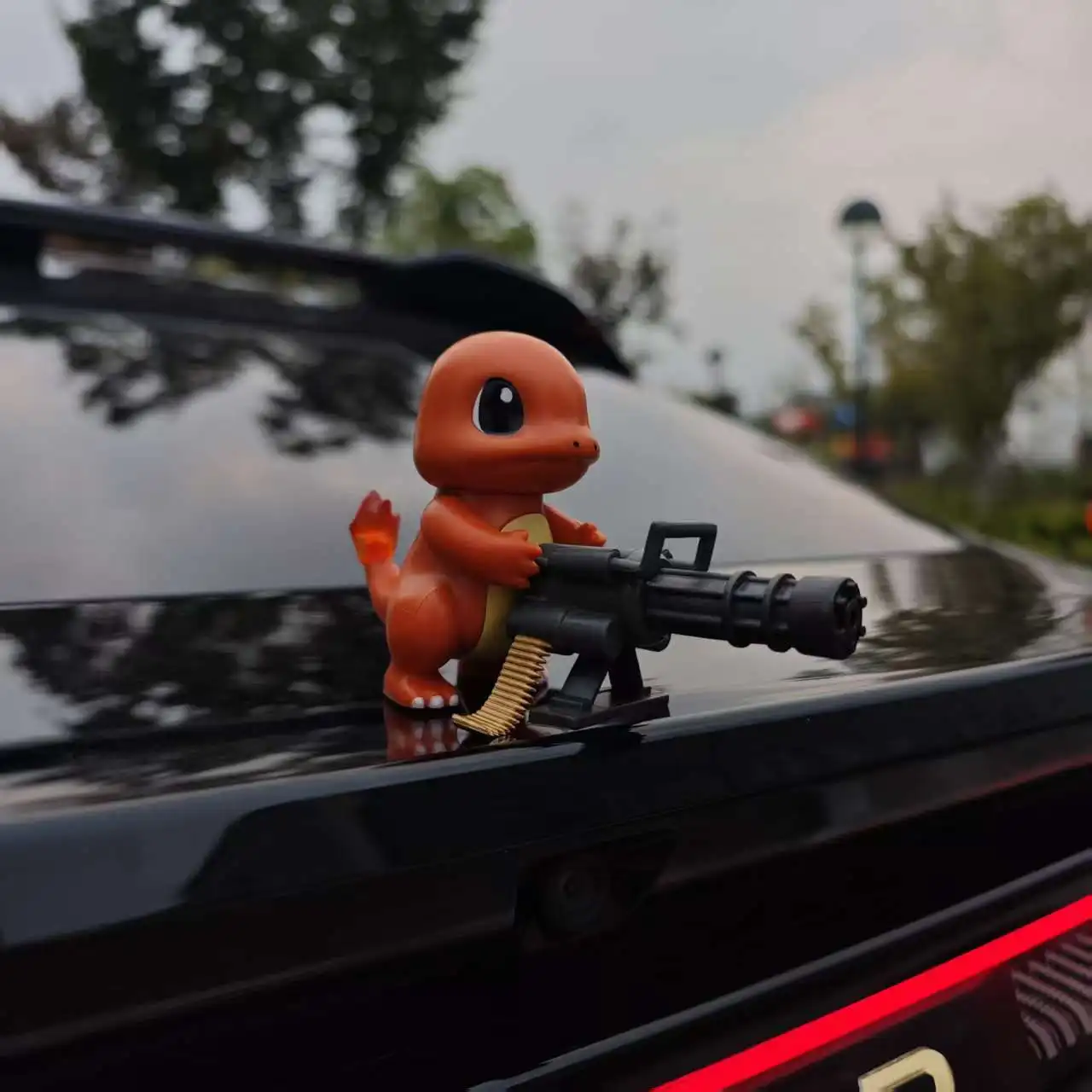 9cm Pokemon Charmander Auto-Heckfigur Road Bandit Gatling Auto-Armaturenbrett-Dekoration Puppe Spielzeug Lustiges Interessantes Spielzeug