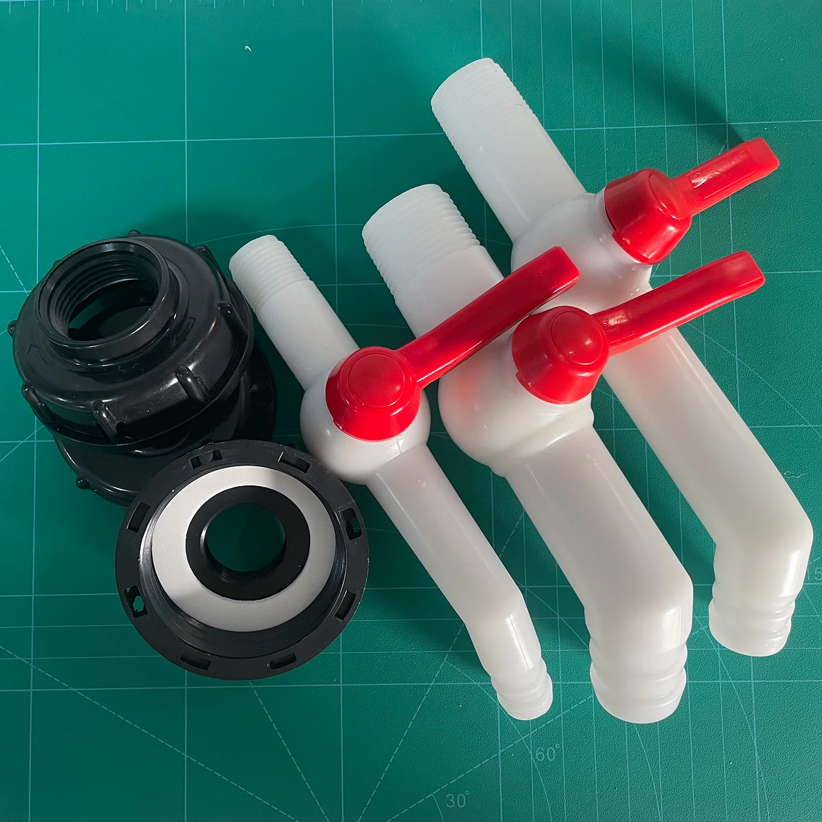 1Set White Oblique Angle Plastic  IBC Tank Fittings S60*6 Thread Valve Hose  Fittings Tank Adapter Garden Hose Faucet
