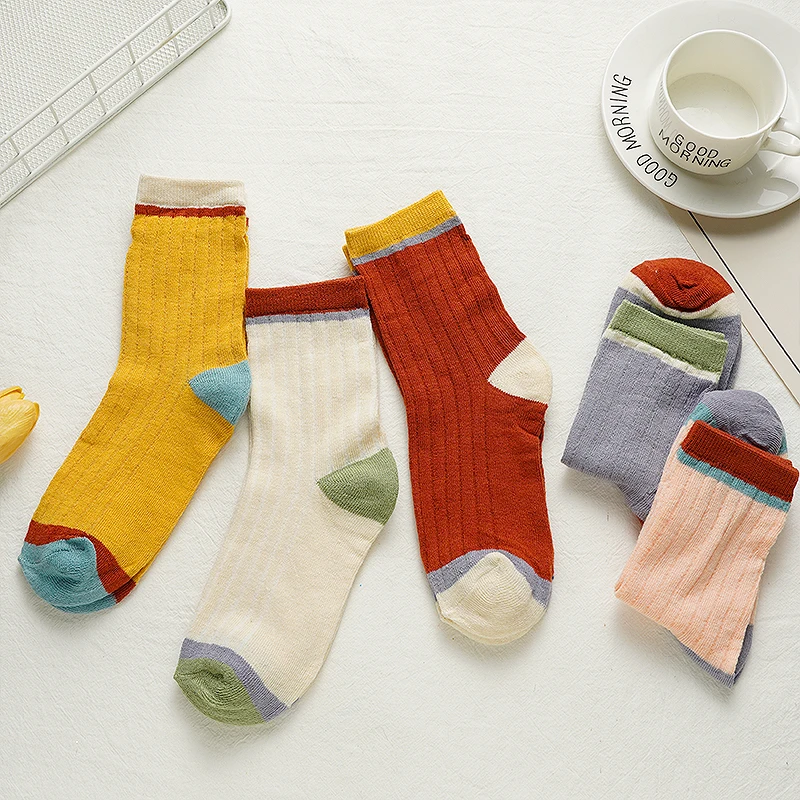 5 paia di calzini da donna a righe Harajuku retrò tinta unita calzini a tubo centrale autunno inverno traspirante assorbente del sudore