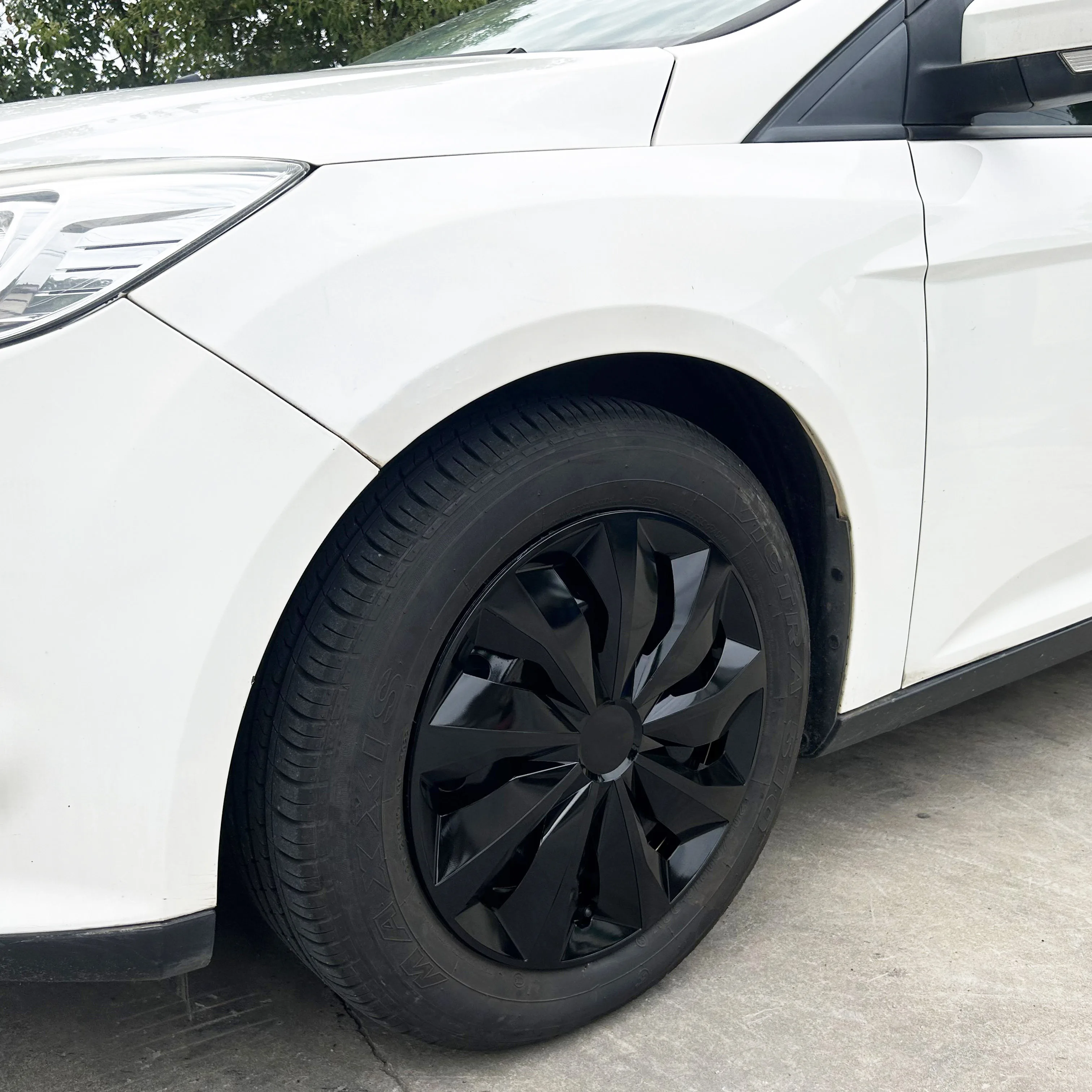 4pcs Hubcaps suitable for cars with 13-inch iron wheels, made of PP plastic can be used to decorate the appearance of car wheels