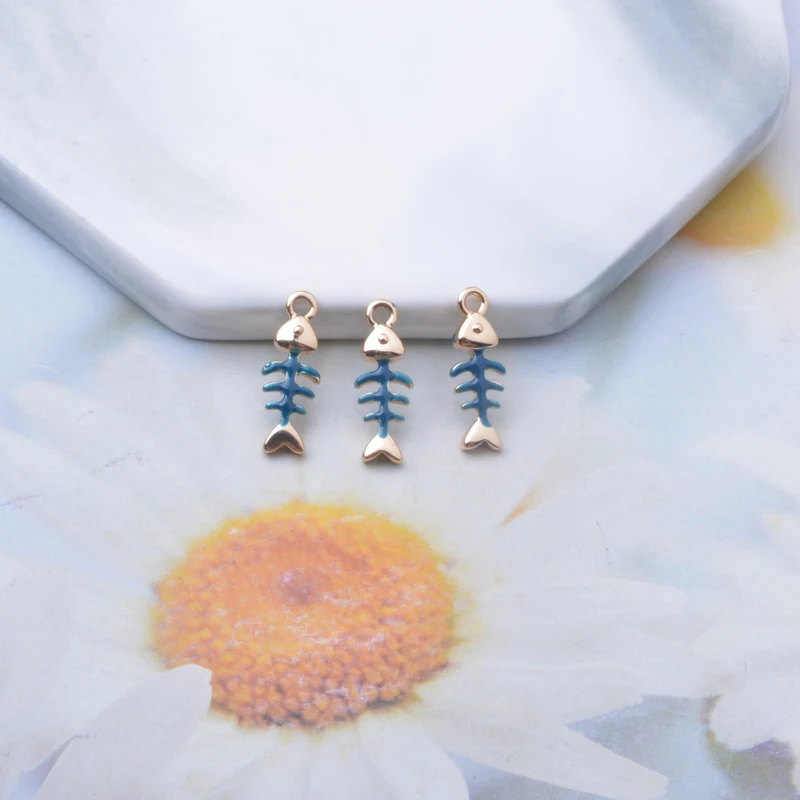 6 stücke Kupfer goldene Emaille Mini Fischgräten Charms zweiseitig tropfenden Öl Anhänger DIY Schmuck Ohrring machen – Detail 6