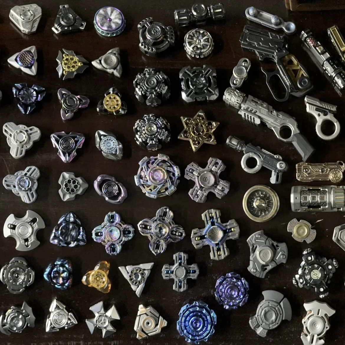 マルチマテリアル EDC フィジェットトイコレクション 感覚アンチストレススライダー スピナー ADHD フォーカス フィジェットガジェット バラエティパック