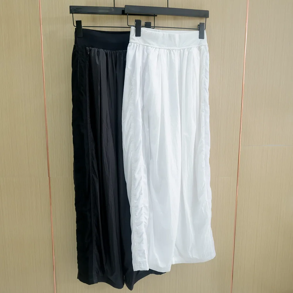 Sommerliche leichte Tennis-Sporthose für Damen, mittelhohe Taille, schmale Passform, drapiert, dünn, schnell trocknend, atmungsaktiv, doppellagig