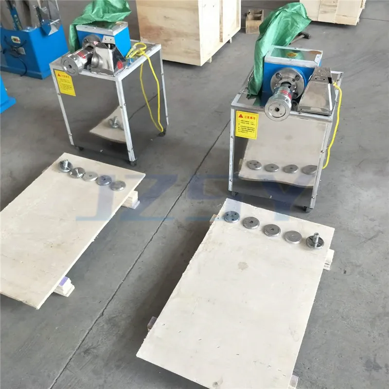 التجارية متعددة الوظائف التلقائي البيتزا جولة المعكرونة أقدام الدجاج فانوس S شكل لفات الأشكال صب آلة صنع المعكرونة