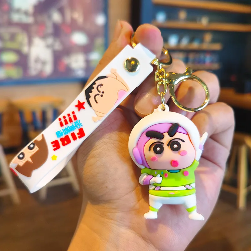 Baru Crayon chan-chan kartun berpakaian gantungan kunci gantungan kunci ransel liontin dekorasi Model lucu mainan boneka hadiah untuk anak-anak teman