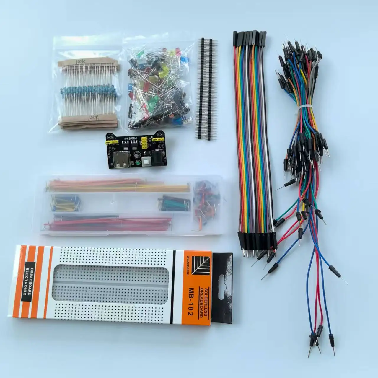 Das MB102 830-Loch-Steckplatinen-Set ist für das R3-Elektronik-Komponenten-Set geeignet und wird mit einer Aufbewahrungsbox geliefert. – Detail 4