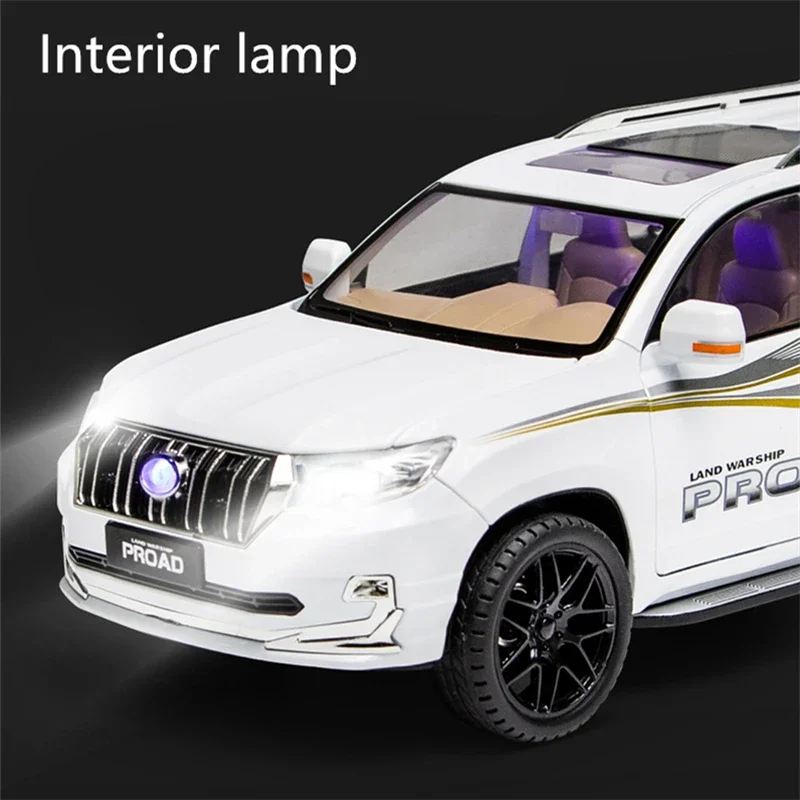 1:18 برادو SUV سبيكة سيارة نموذج دييكاست لعبة معدنية على الطرق الوعرة مركبة نموذج سيارة عالية محاكاة الصوت والضوء لعبة هدية