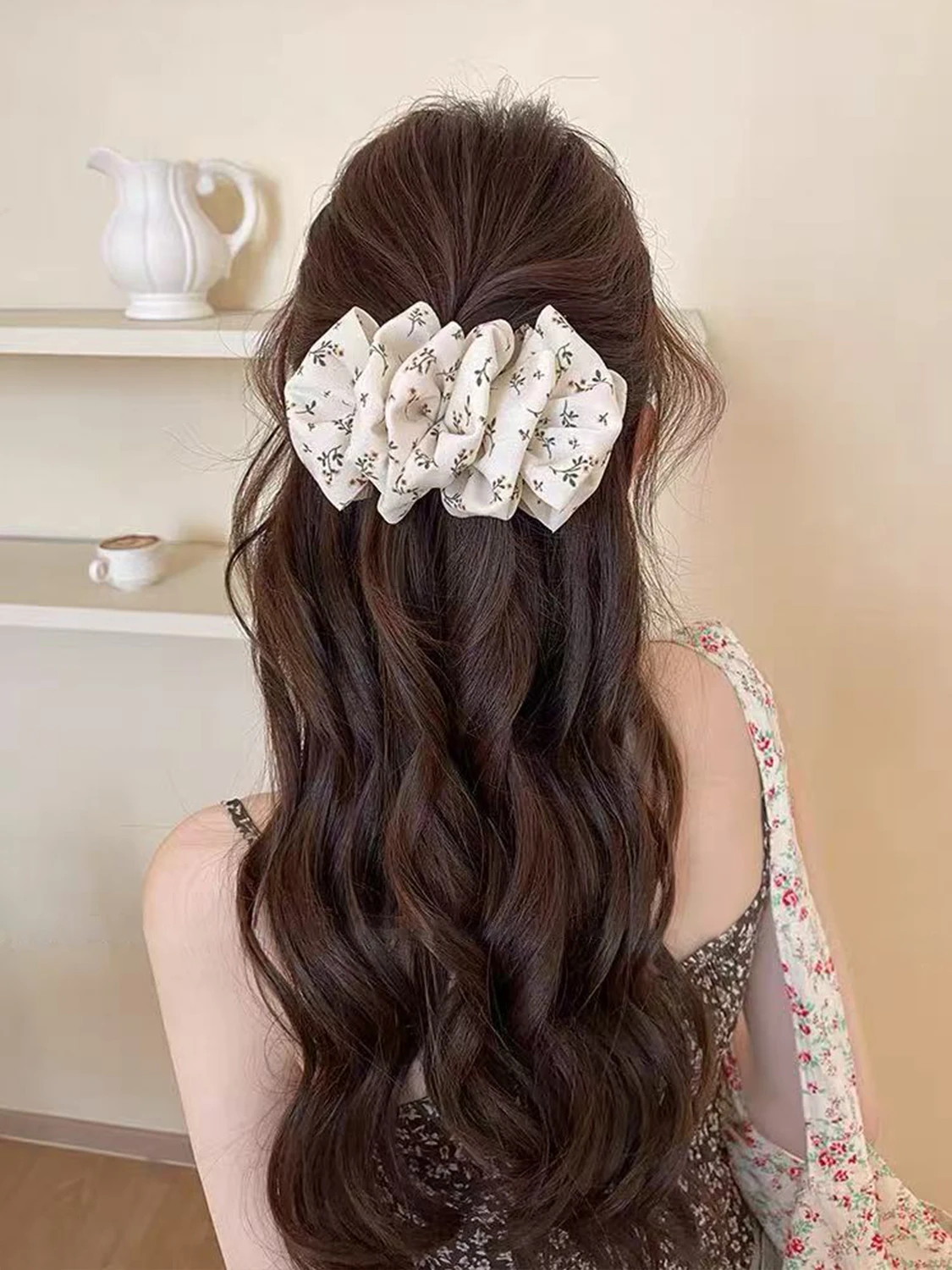 1pc Cloud Small Floral Banana Clip, Enhances Hair Volume, Women's High-End New Back-of-Head Hair Bun Clip Hair Accessories