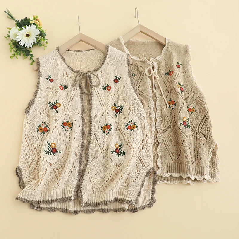 

Autumn New Sweet Embroidered Sweater Vest Women Sleeveless Casual Tops