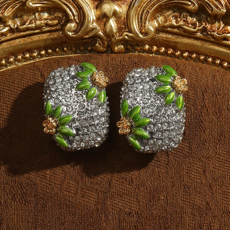 

Vintage Silver Color Daisy Stud Earrings Colorful Natural Stone Designer New Trending 2026 For Woman Picnic Elegant Accessories