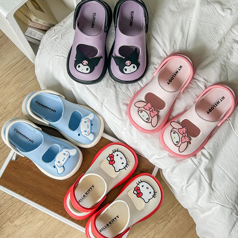 MINISO Hello Kitty Women's Slippers Cartoon Kuromi Kawaiil Slip-resistant Light Shoes Cinnamorol Summer Women Platform Sandals