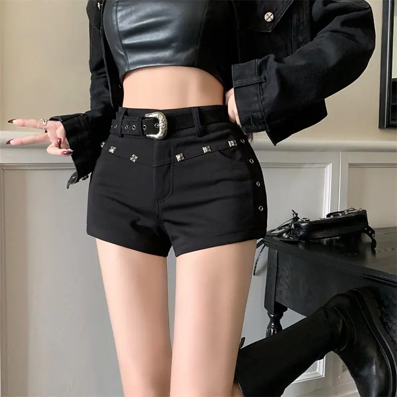 Pantaloni dritti slim a vita alta da ragazza calda autunno e inverno pantaloncini casual da donna con rivetti neri stretti