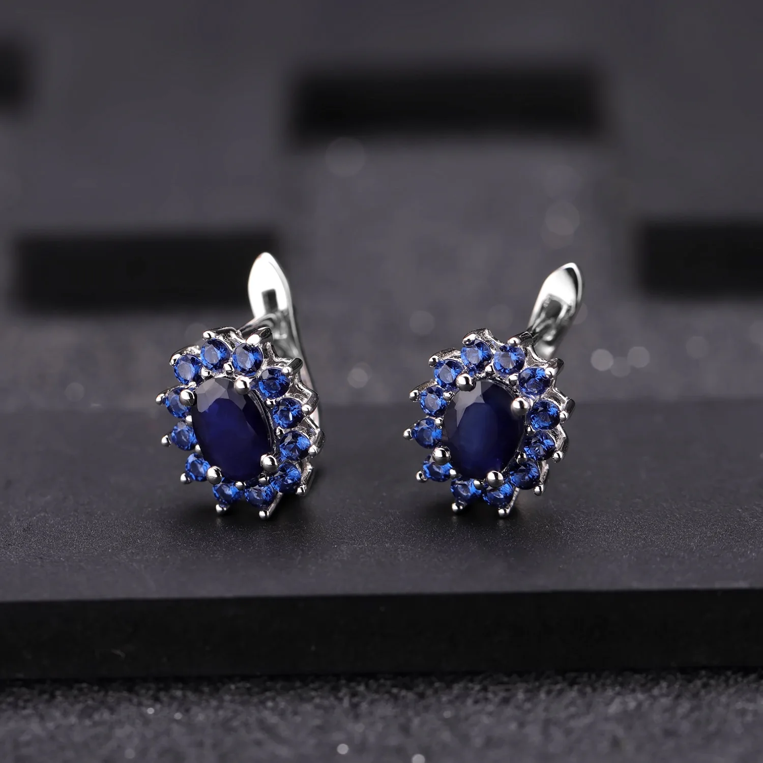 Vintage Blue Sapphire Stud Earrings for Women Luxury Crystal Flower Cluster Earring Silver Color Fine Bridal Party Jewelry Gift