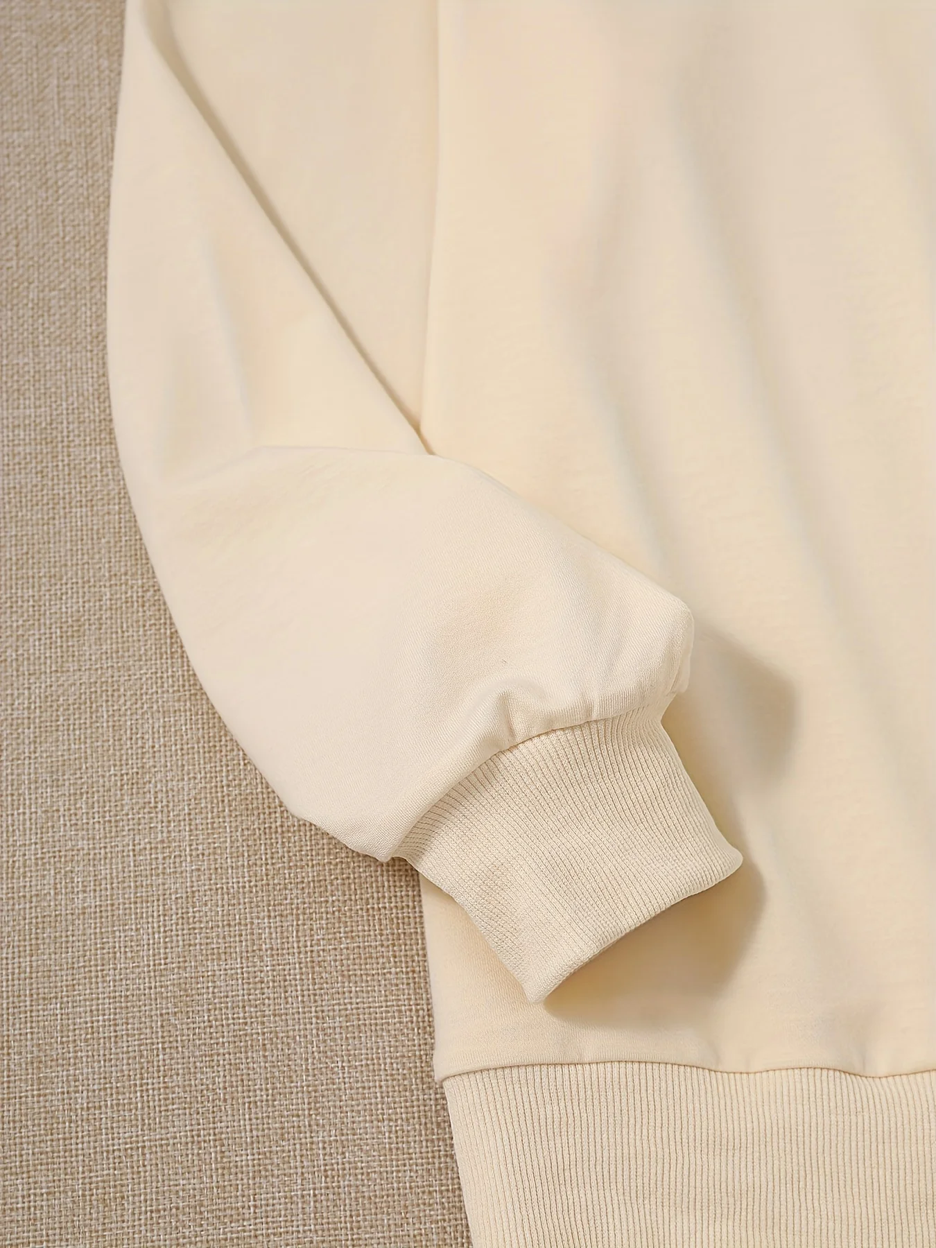 Fashion Casual Loose Simple Pattern Printing Round Neck Long Sleeve T-shirt Top Suitable for Daily Travel Comfortable Breathable