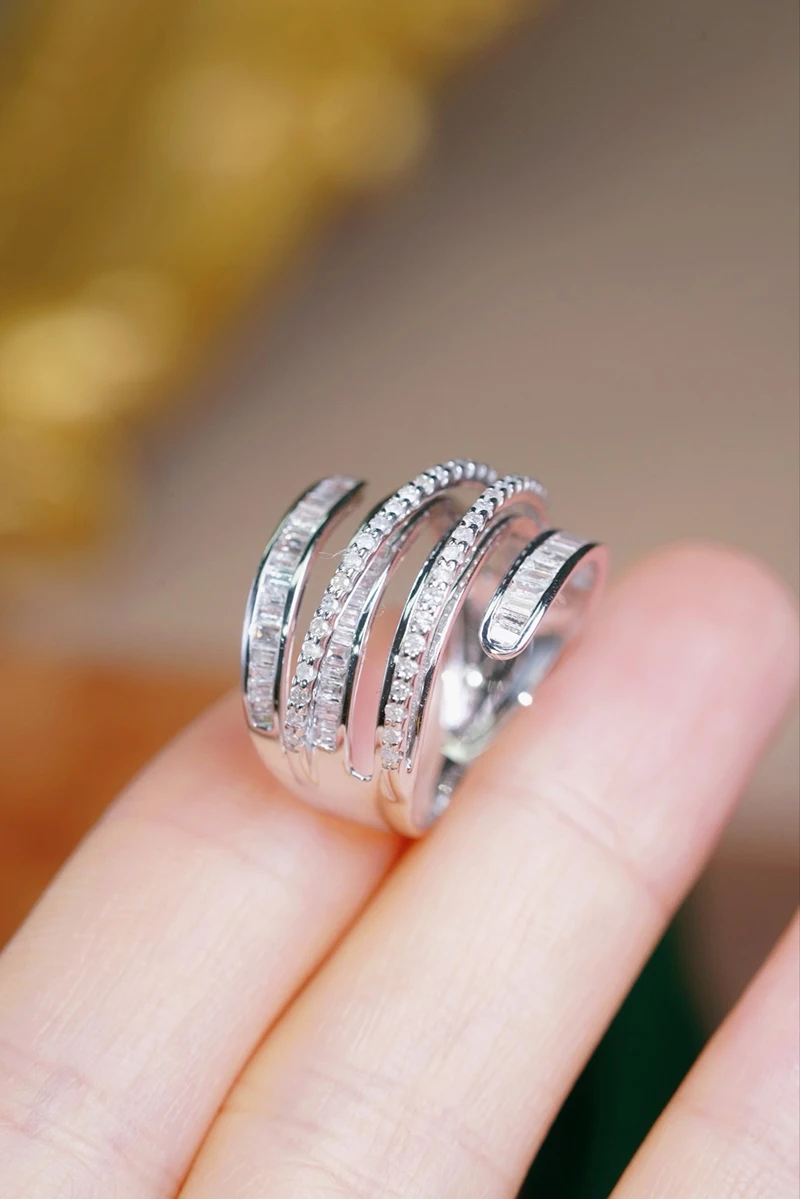 LUOWEND 100% 18K White Gold Rings Luxury Fashion Design 1.05carat Real Natural Diamond Cocktail Ring for Women Fine Jewelry