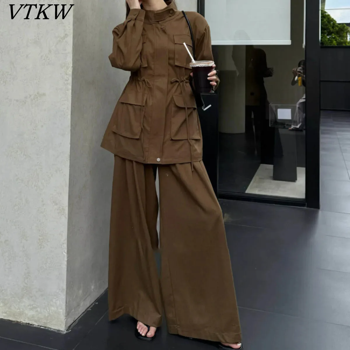 

VTKW свободный и универсальный дизайн, чистый цвет, женский пиджак весны 2025, высококачественные брюки, простой комплект из двух предметов