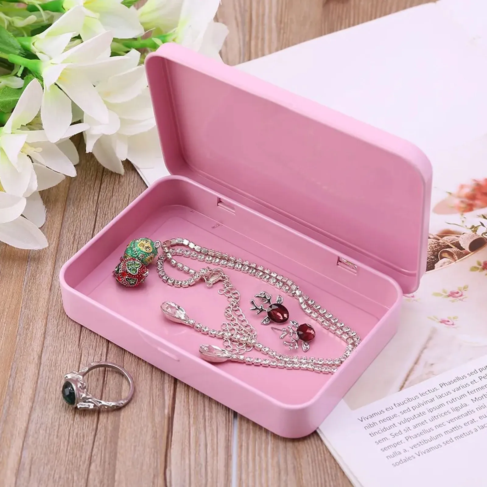 

Eye Shadow Iron Box Cosmetic Iron Box Pink Metal Siamese Box Candy Packing Boxes Small Eye Shadow Cosmetic Storage Container