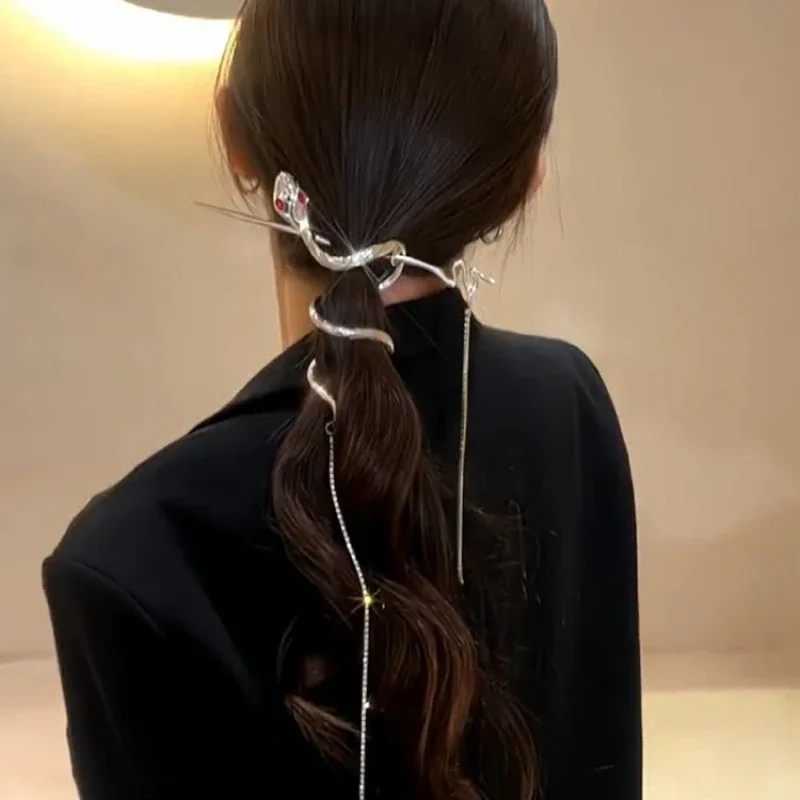 Winding Snake Shaped Tassel Hair Sticks for Women Exquisite Diamond Inlaid Ponytail Headwear Advanced Girl Hair Accessoires