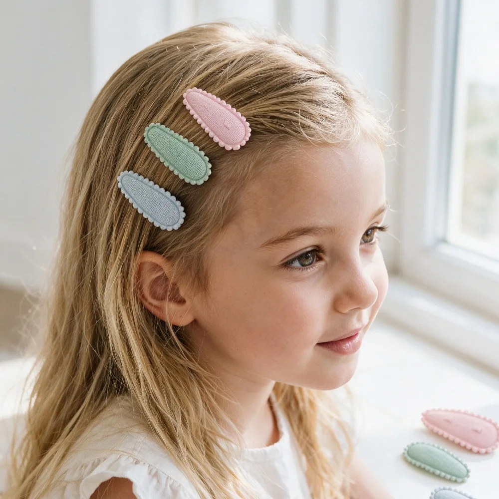 2Pcs Fabric Pom Pom BB Hair Clips Sweet Side Hair Ornaments for Toddler Girls Daily Wear