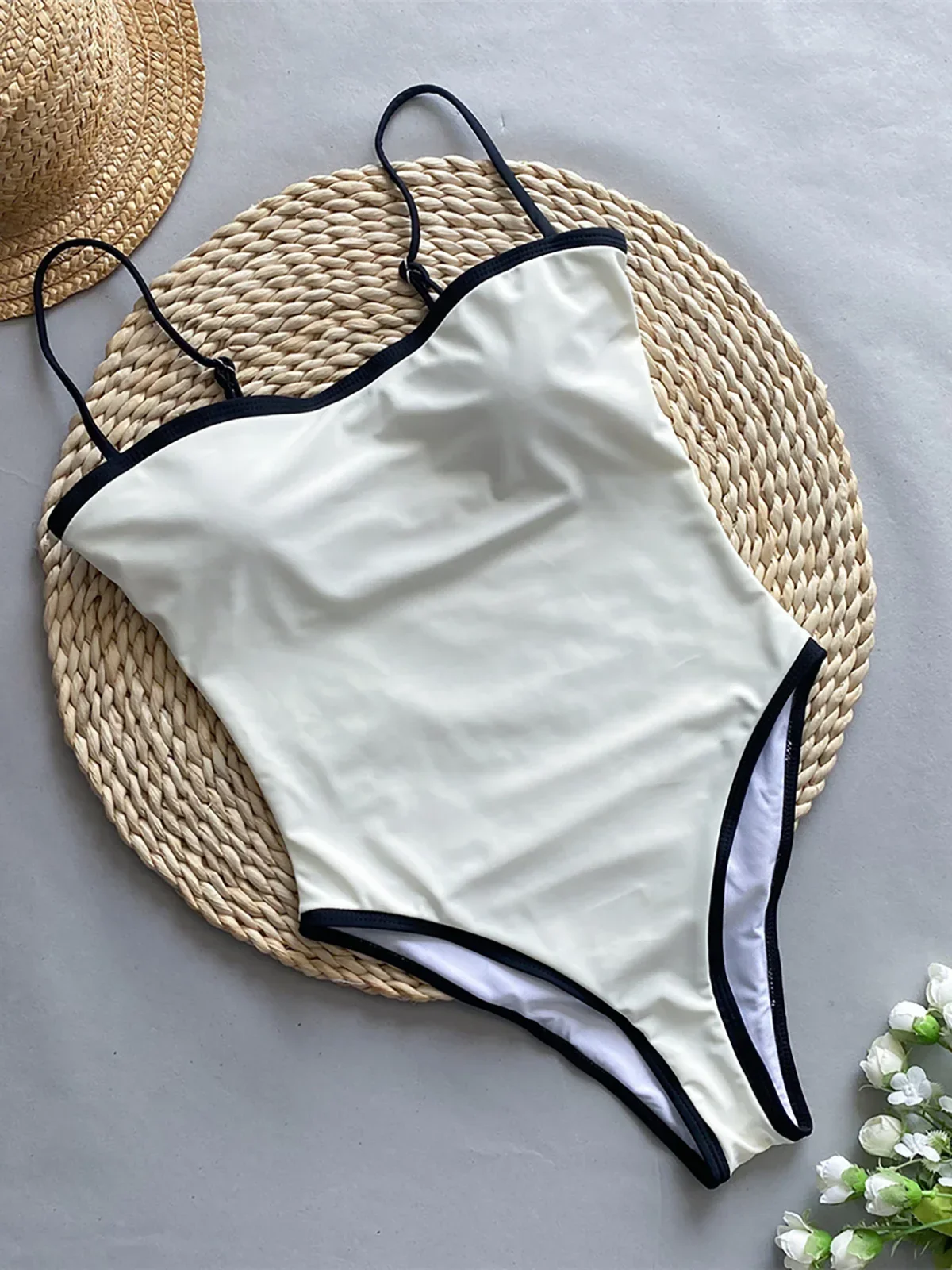 

2025 New Sexy Splicing High Leg Cut Women Swimwear One Piece Swimsuit Female Monokini Padded Bather Bathing Suit Swim K5622