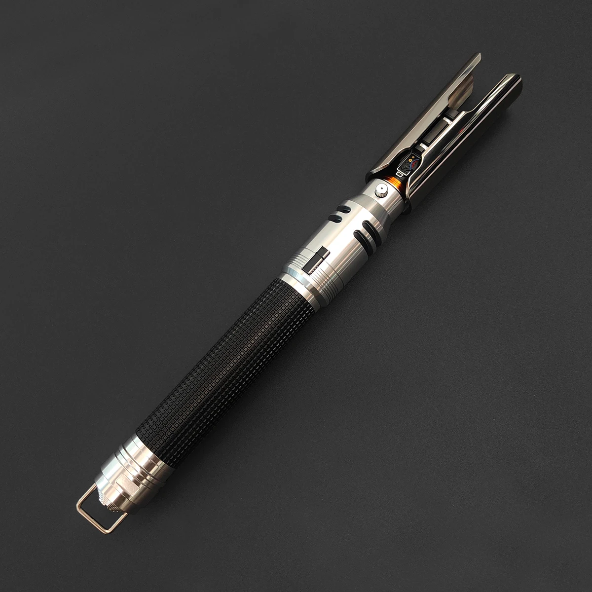 

[Wholesale] Lightsaber Metal hilt Jedi Laser Sword Sensitive Smooth Hitting Sound Punksaber Xenopixel Proffie2.2 Light Saber Toy