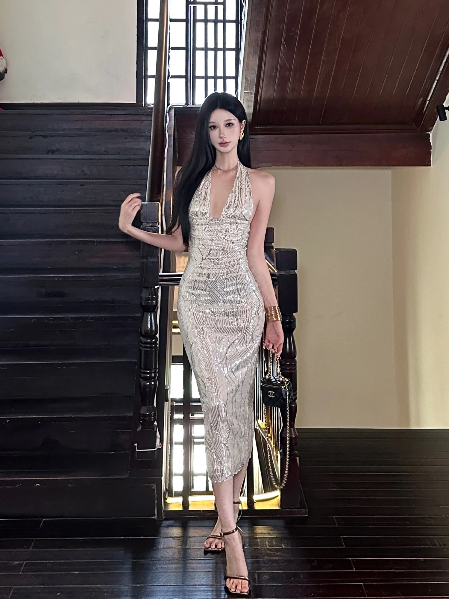 

MOXI Romantic Star River iny Totem Bling Эластичная длинная юбка с глубоким V-образным вырезом и высокой талией из полиэфирного волокна 00%