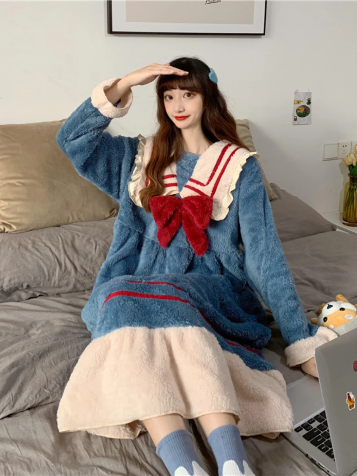 

Утепленный комплект домашней одежды из кораллового флиса: теплый, повседневный, фланелевый, милый, с принтом, ночная рубашка, мягкий полиэстер, длинный рукав