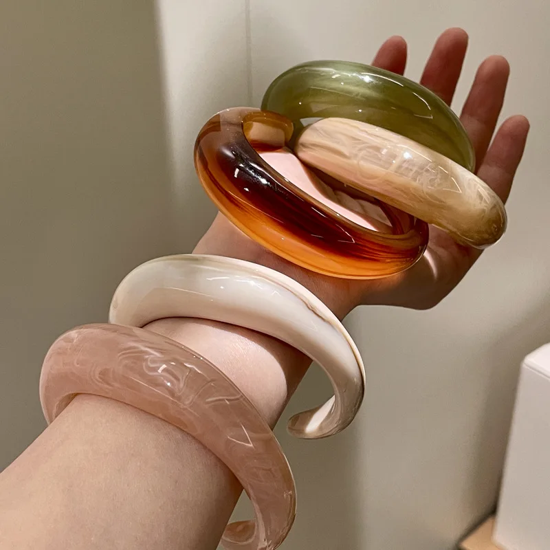 Maillard Pink Brown Coffee Thick Wide Bracelet Vintage Punk Resin Acrylic Bracelets Smudging Bangles for Women on Hand Jewelry