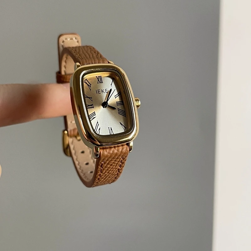 2025 waterproof quartz watch birthday gift niche retro high sense classic trend women's watch elegant and simple