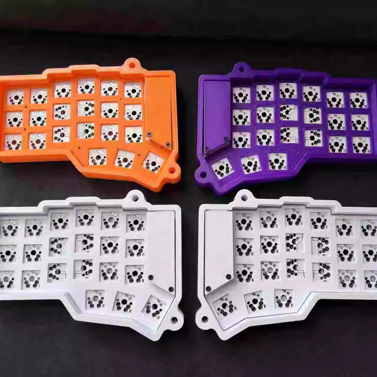 

Corne Split Keyboard Kit 2.4g Wireless Hot Swap Mechanical Keyboard Kit Customized Pcb Support Via For Zmk No Switch No Keycap