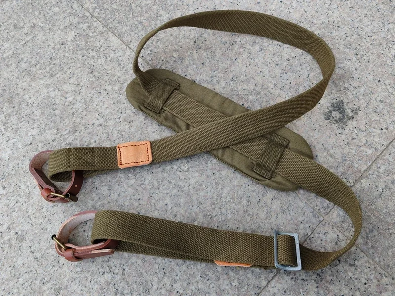 Eslinga de transporte de lona con RIFLE NAGANT MOSIN M1898 de la rusia soviética de la Segunda Guerra Mundial con almohadilla para el hombro