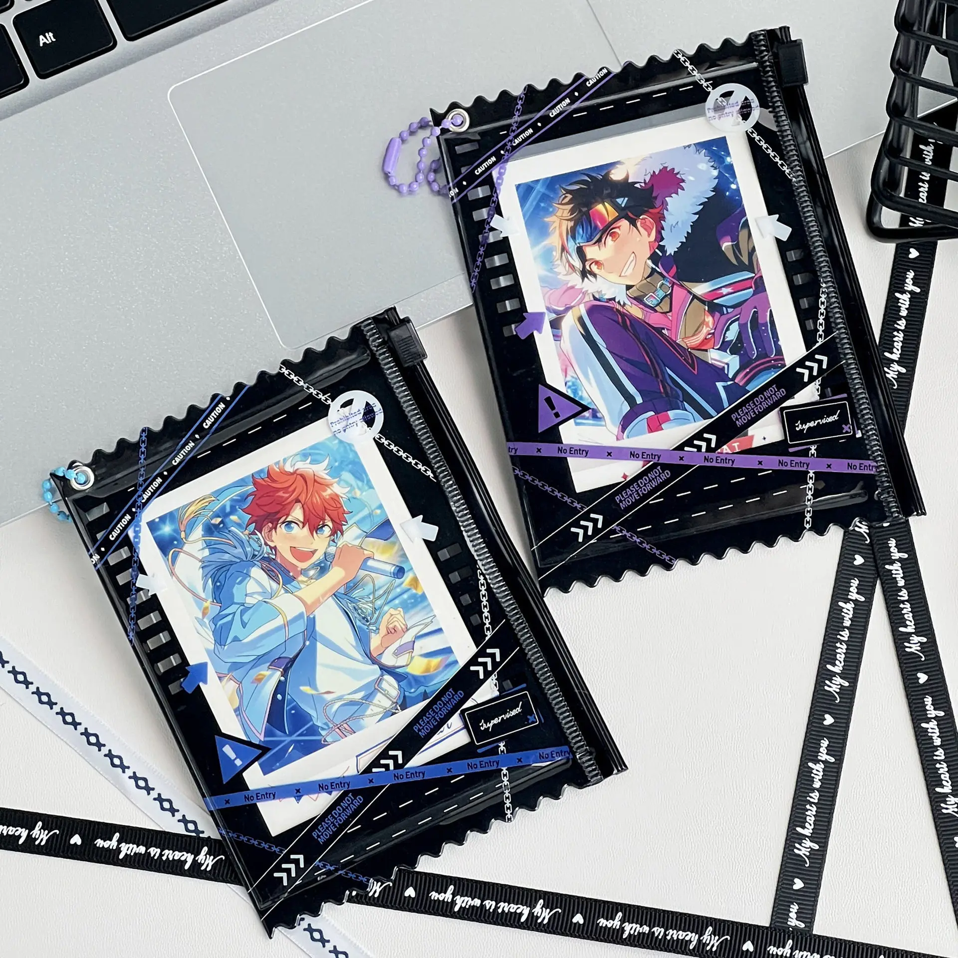 Japanese Manga Themd Photocard Holder for 3inch Photo Otaku Girls Warning Line Photo Sticker Case Cyberpunk Decoration