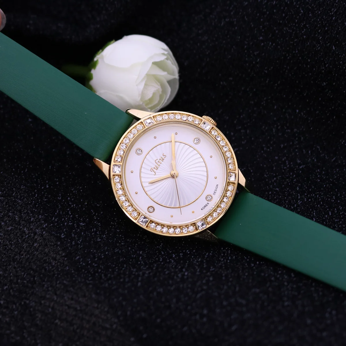 Montre à quartz pour femme avec strass, bracelet en cuir véritable, coffret cadeau d'anniversaire pour fille