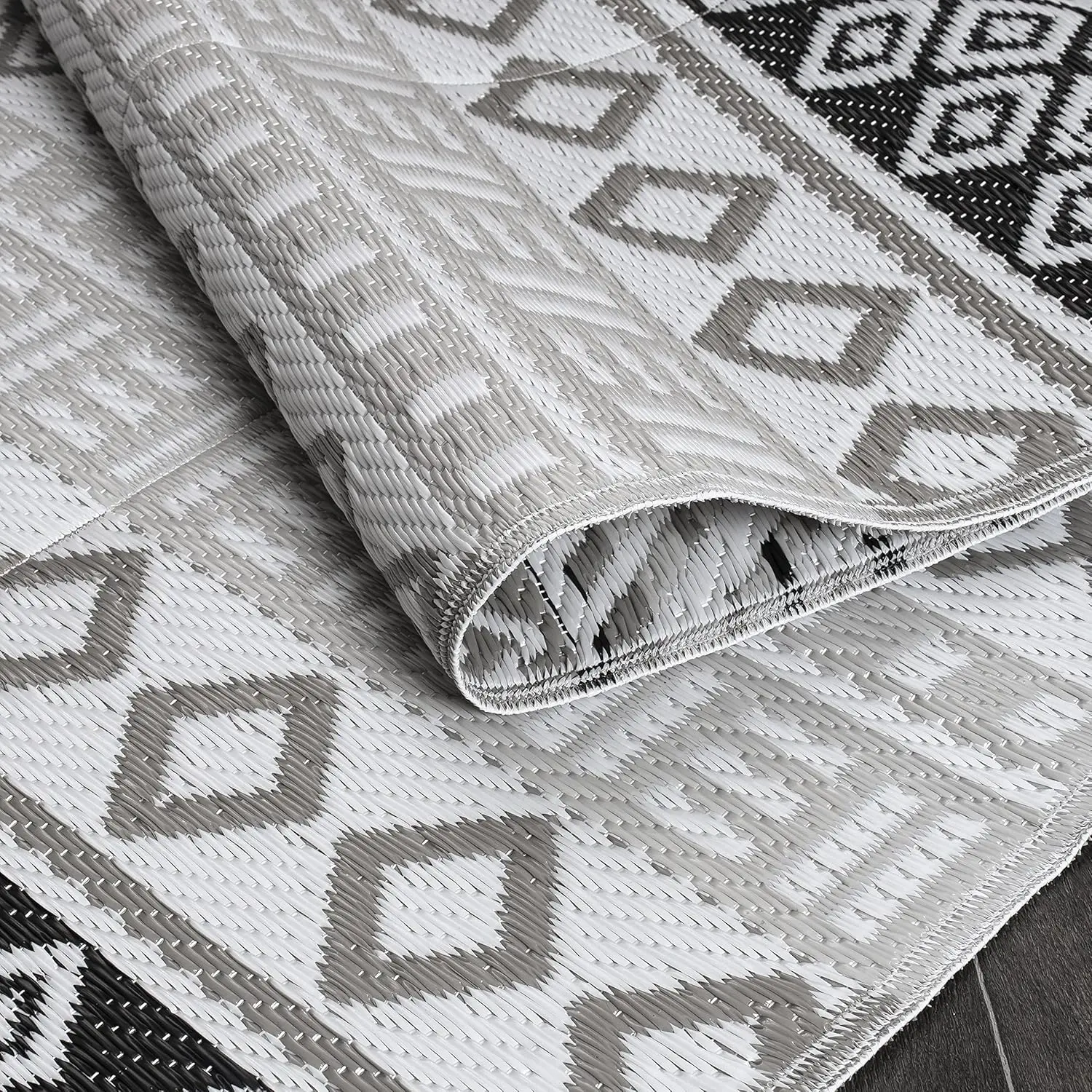 Comfort Corner Boho Outdoor Rug Waterproof for Patio RV Camping Picnic Balcony Plastic Straw Rug Charcoal White 9x12