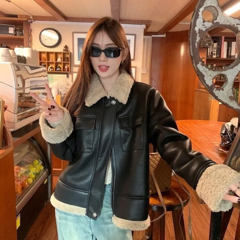 المرأة لينة بولي Leather سترة جلدية الخريف الشتاء رشاقته الدافئة المرقعة امبسوول سترة سيدة الموضة التلبيب كولور سستة معطف جلد