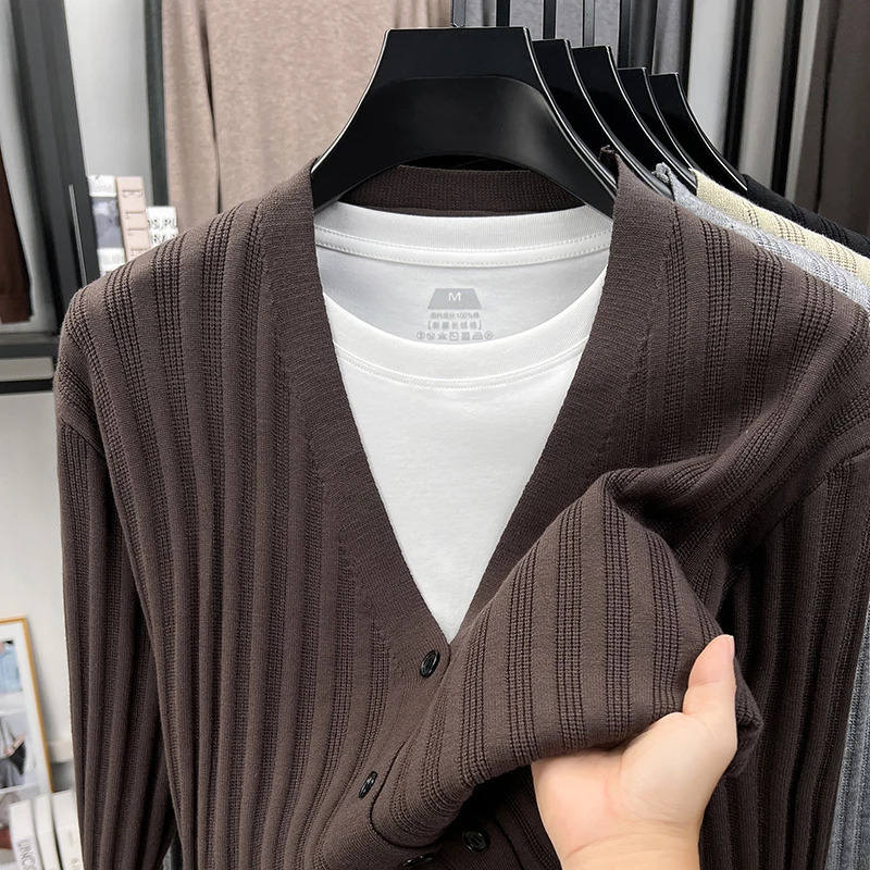 High Quality New Men's knitted cardigan fashion V-neck casual vertical striped jacquard comfort button solid color shawl coat