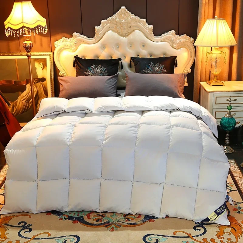 Bedding Duvet (White) - Four Seasons Quilt  Plush Goose Feather Fill  Core  Suitable for Hotel, Home,Gift