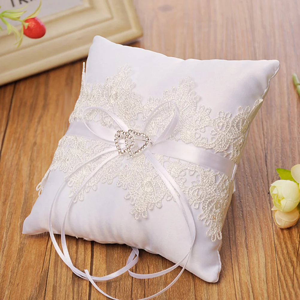 

Wedding Ring Pillow Lace Decorated Ring Holder for Bride Wedding Party Ornament Bridal Shower Gift Decoration