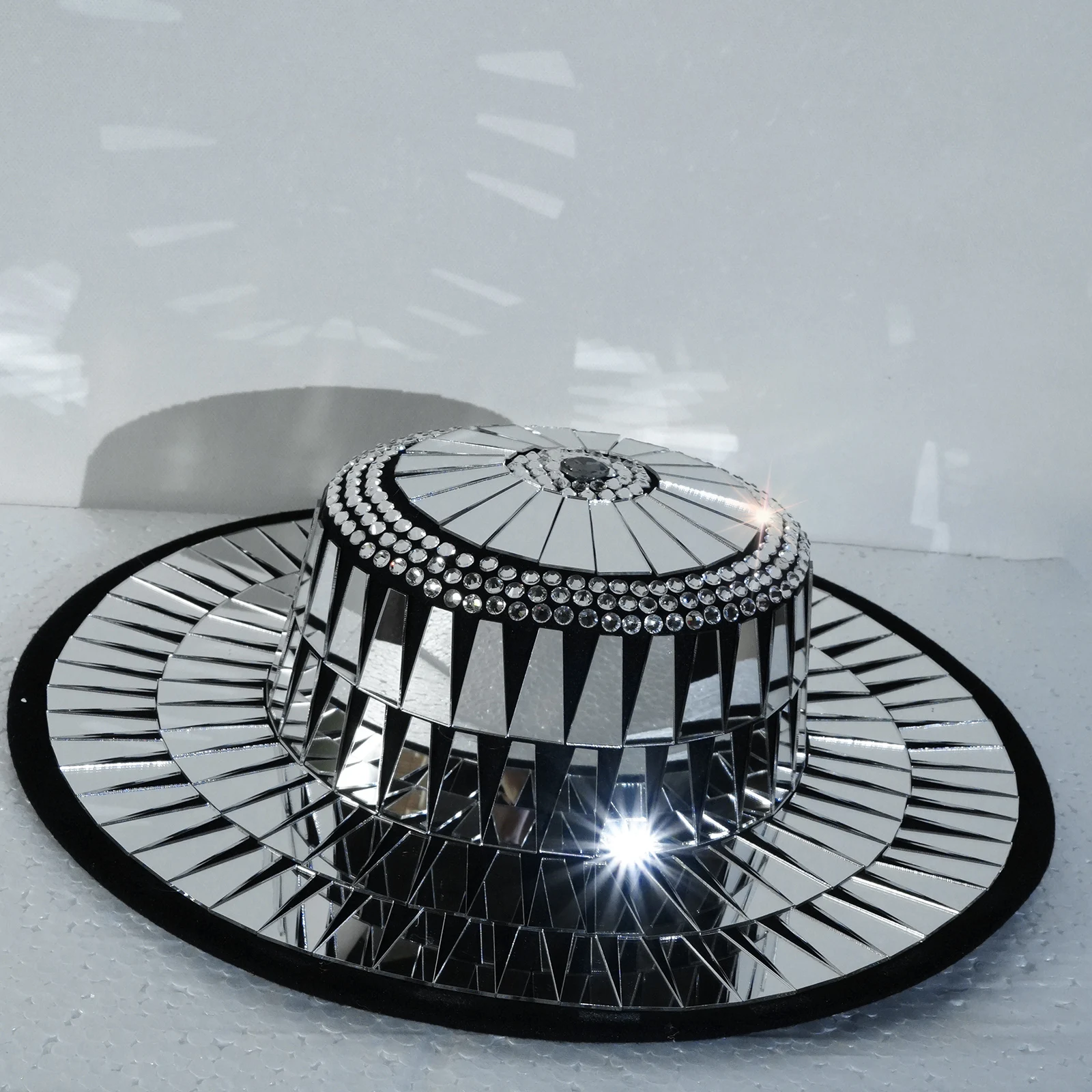 

Black Rhinestone Hat Jazz Silver Mirror Hat Stage Birthday Party Performance Prom Dance Singer Hat Collocation Drag Queen Outfit