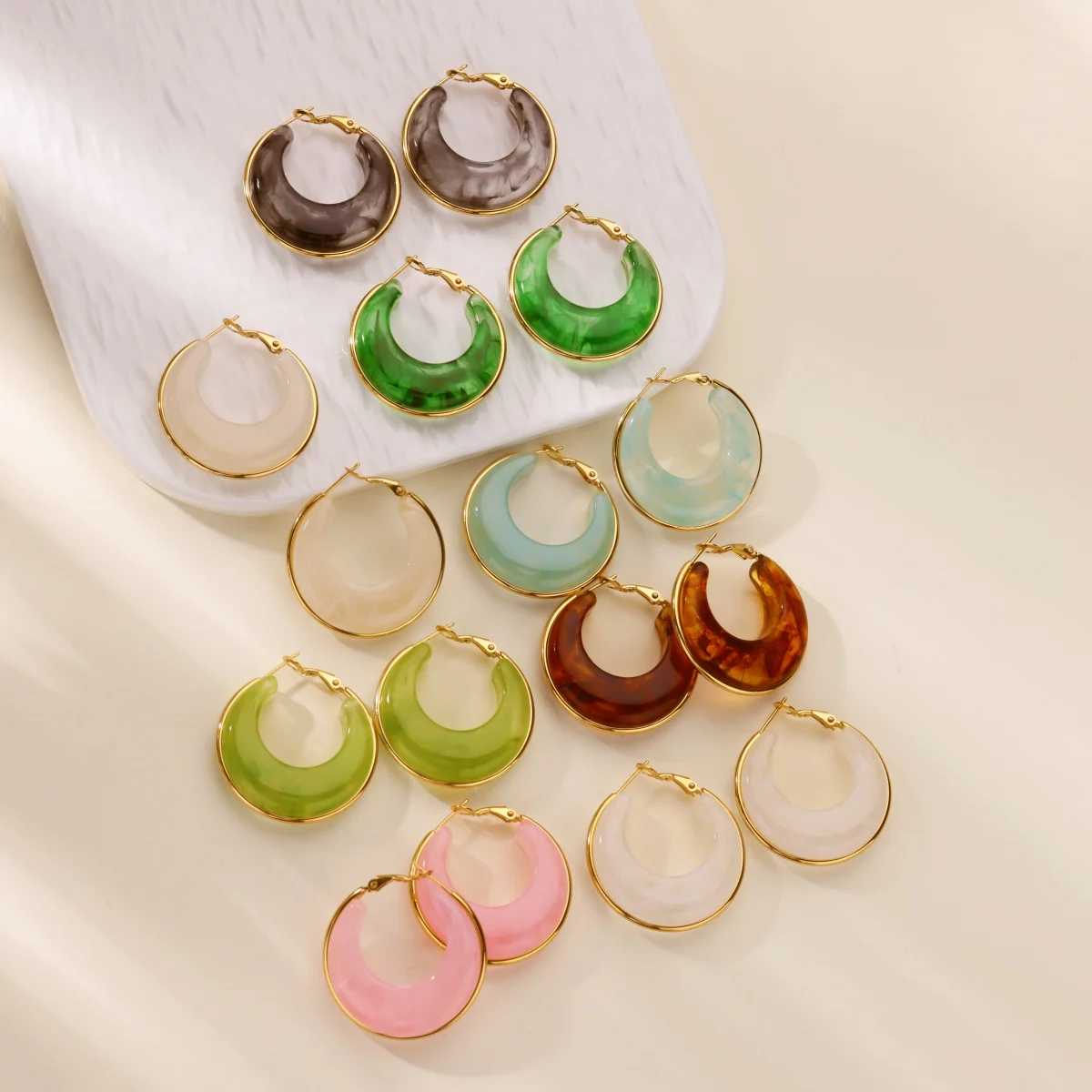 Retro Edelstahl Farbige Damen-Ohrringe 18K Vergoldet Minimalistischer Runder Schmuck Ohrring Geschenk Kostenloser Versand