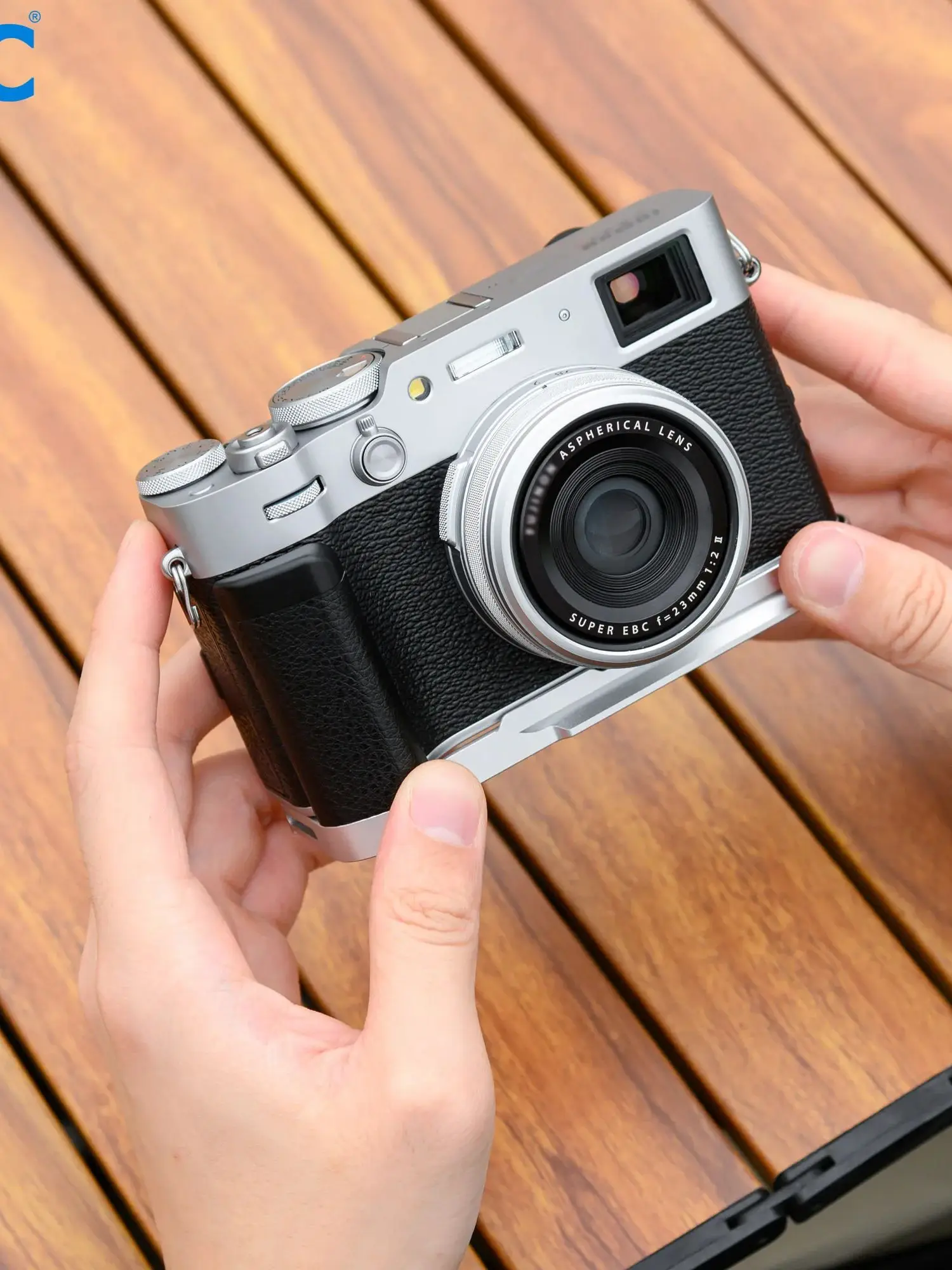 Uchwyt ręczny JJC X100VI, metalowy uchwyt L do aparatu Fujifilm Fuji X100VI, uchwyt z płytą szybkiego montażu — zdjęcie produktu 7