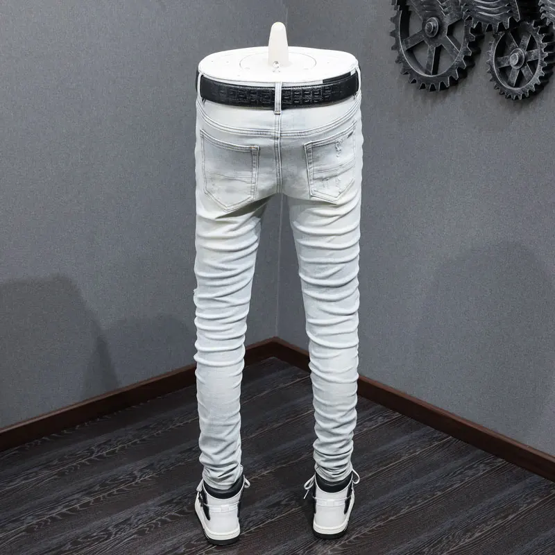 

newY2K men's high-quality jeans washed with nostalgia, perforated blue leather patch, light blue jeans, high street fas