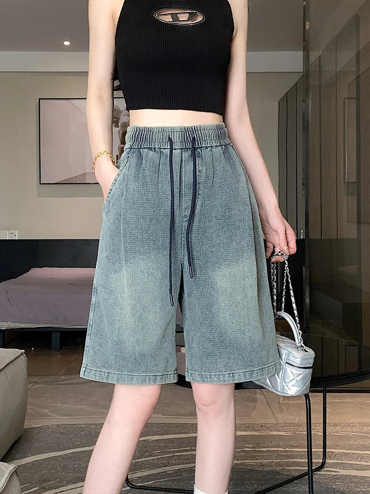 

Джинсовые шорты с высокой талией и широкими штанинами для женщин, летние, свободного кроя, больших размеров, прямого силуэта, длиной до колена, из смесового хлопка, износостойкие.