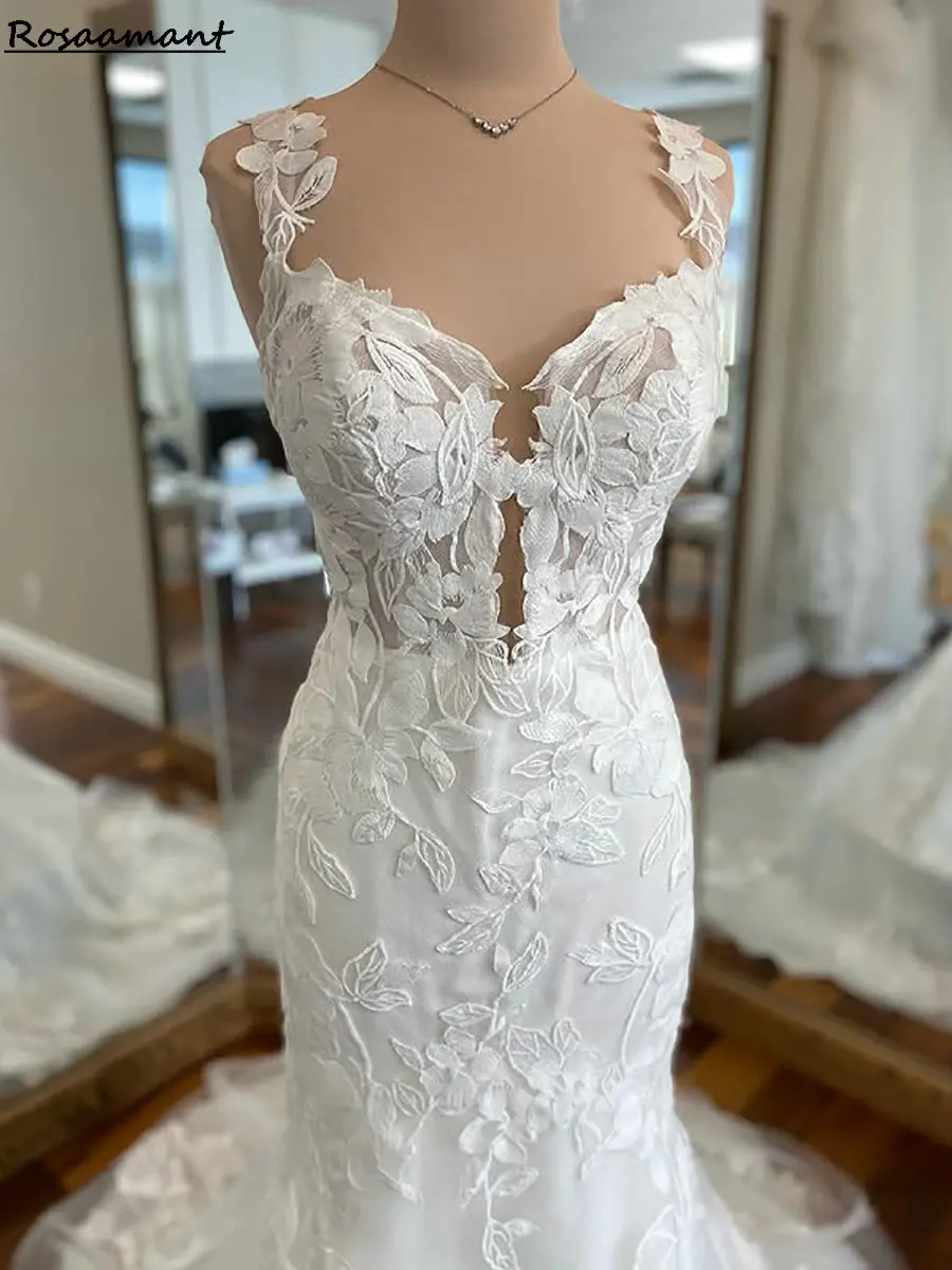 Affascinanti abiti da sposa a sirena senza maniche con spalline sottili e applicazioni floreali Abiti da sposa country in pizzo