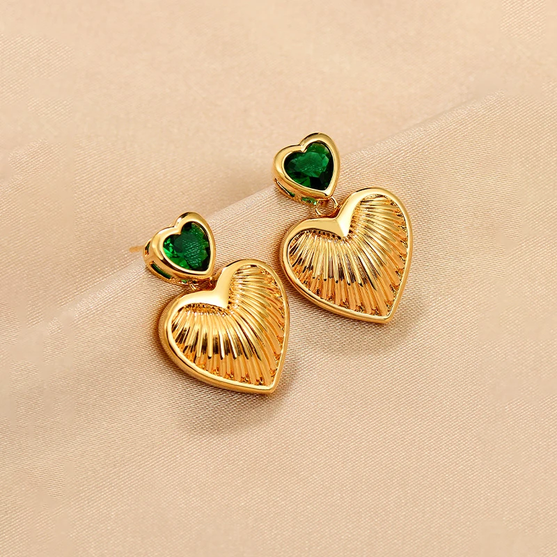 New Korean Fashion Classic Sweet Metal Style Black Green Zircon Heart Earrings Women's Gift Banquet Jewelry Earrings 2023