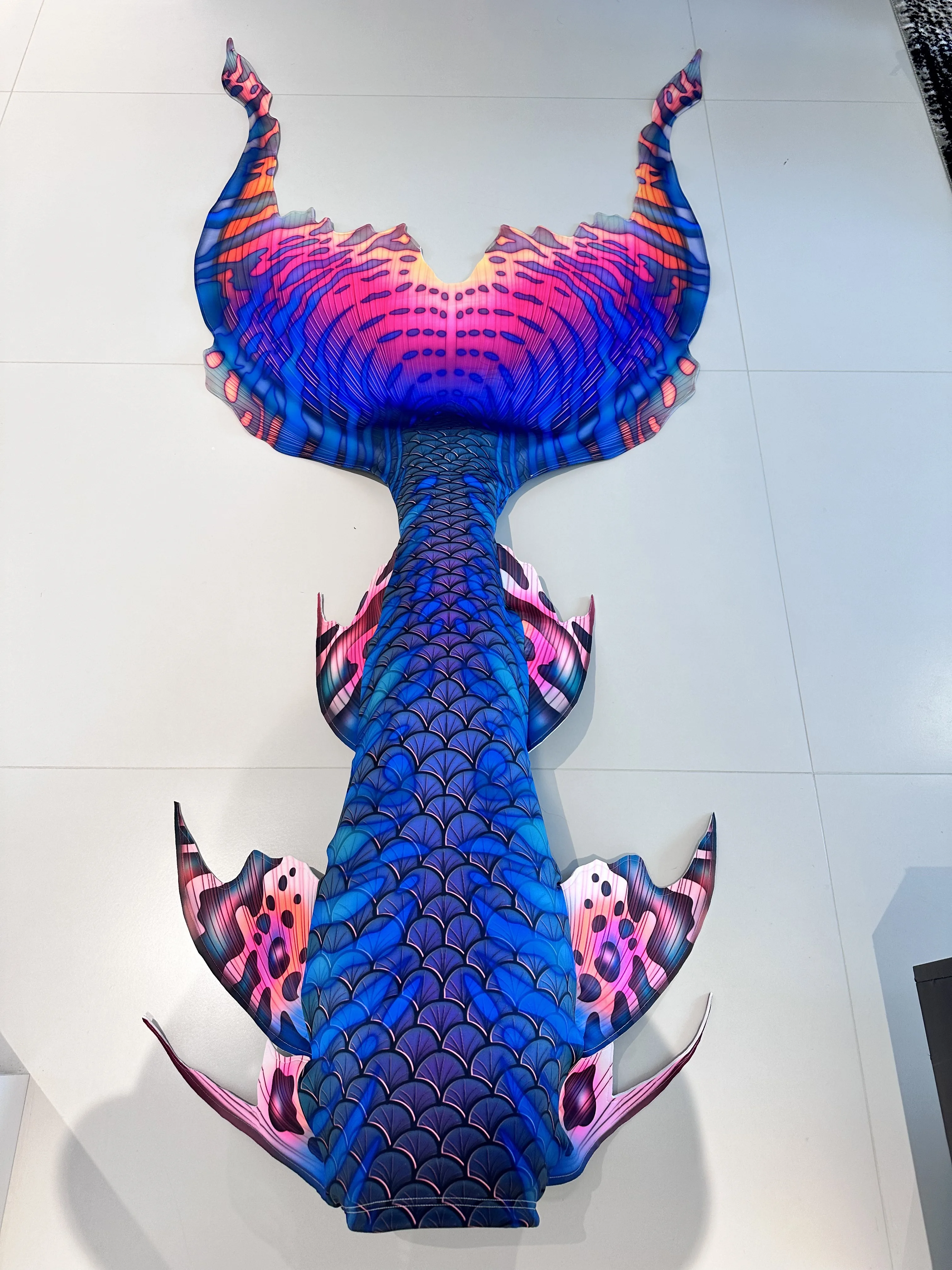 LUXURE Meerjungfrauen-Fischsch – Aquarium Fish Beautiful Bewertung und Preis