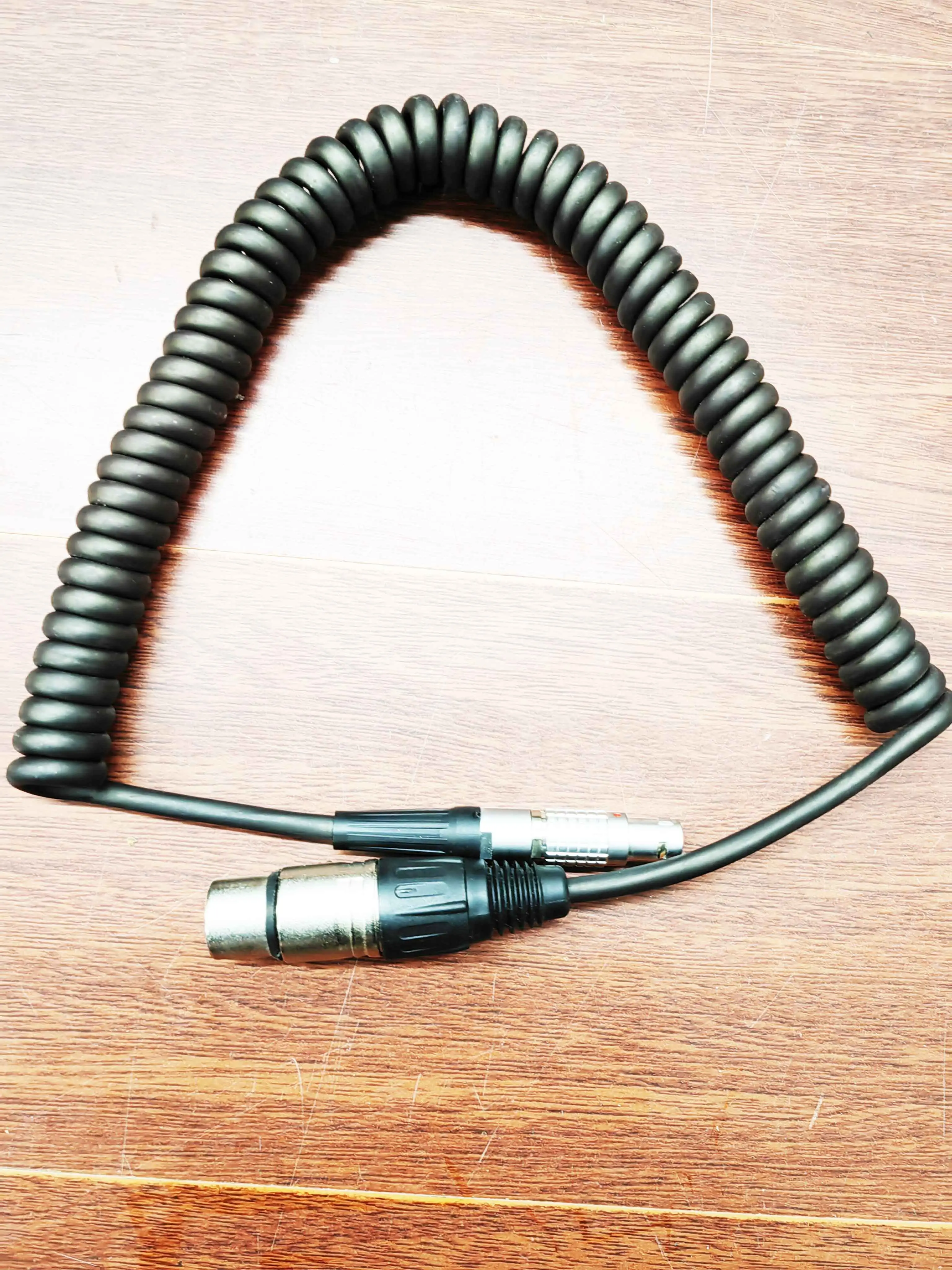 LD9000/9500/6000 Second Generation, DM2, VLP2 Pipeline Detector A Cross Data Cable