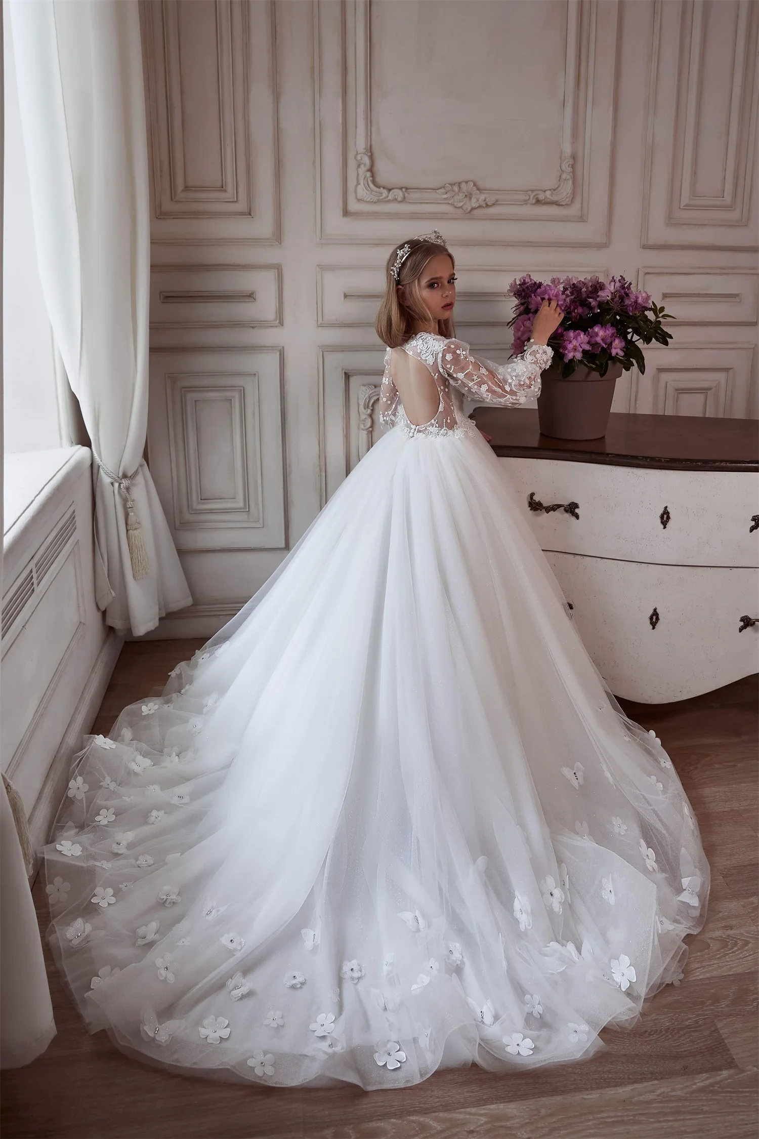 

White Flower Girl Dress For Wedding Backless 3D Applique Tulle Fluffy Long Sleeve Elegant Children Holy Communion Birthday Dress