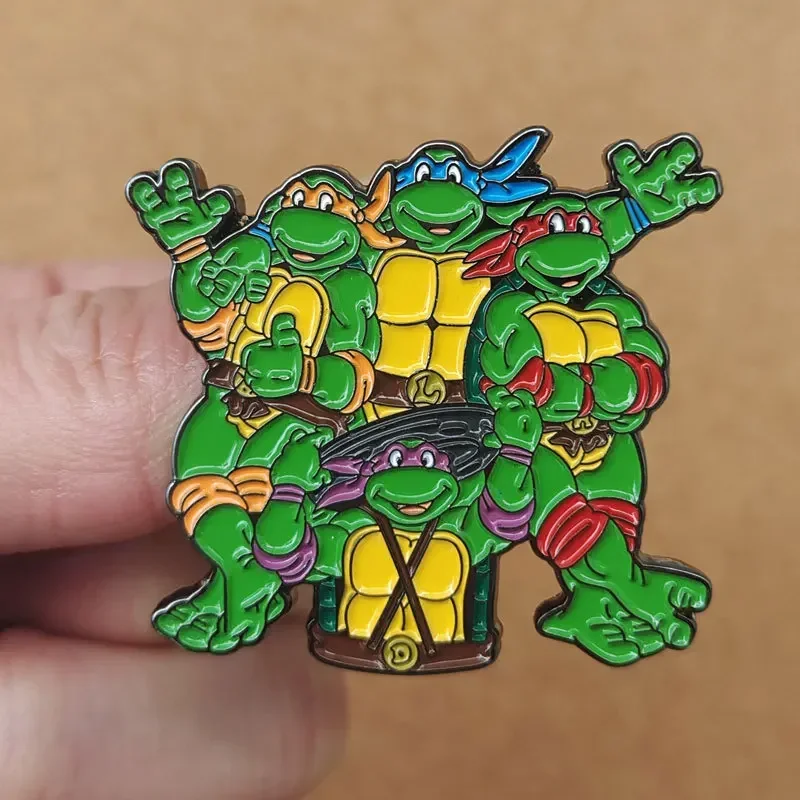 Adolescente Mutant Ninja Turtles spilla TMNT Cartoon Anime periferiche metallo smalto Pin vestiti zaino decorazione Badge accessori